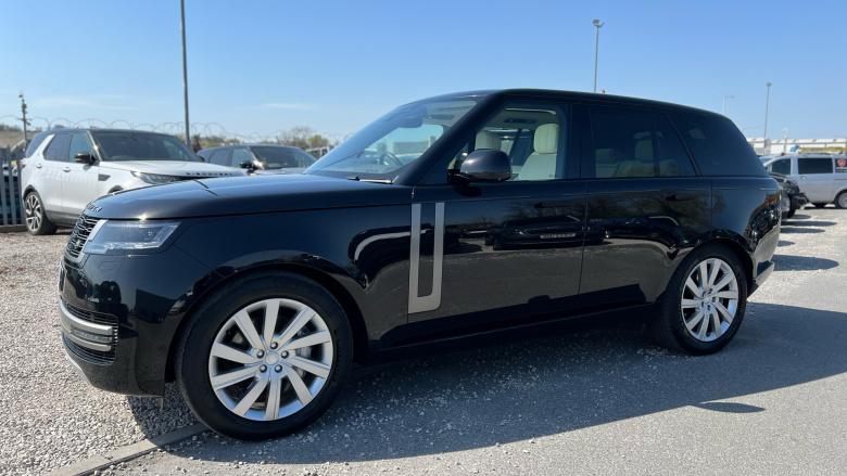 Land Rover Range Rover 3.0 D300 SE 4dr Auto Diesel Estate